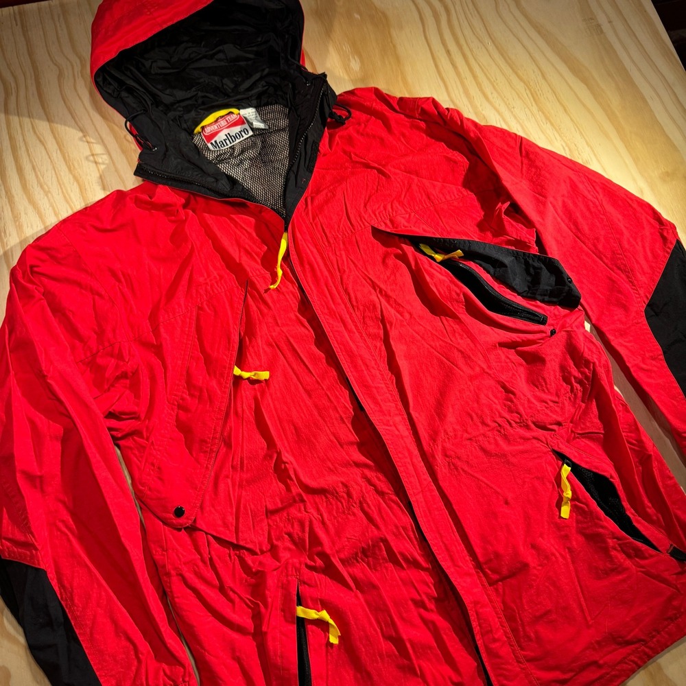 Vintage Marlboro Adventure Team Red Black Hooded Windbreaker Jacket Men's Large
